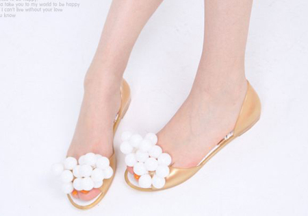 รองเท้าเล่นน้ำสงกรานต์