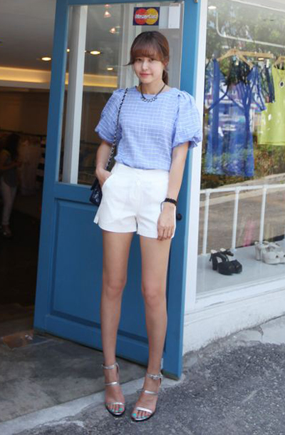 ชุดทำงานแบบขาสั้น 