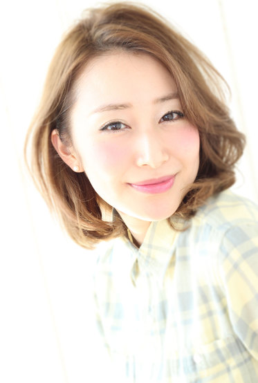 ทรงผมสั้นสําหรับคนหน้ายาว 