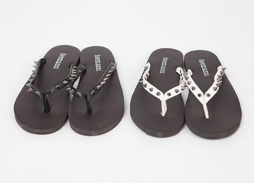 รองเท้าเล่นน้ำสงกรานต์