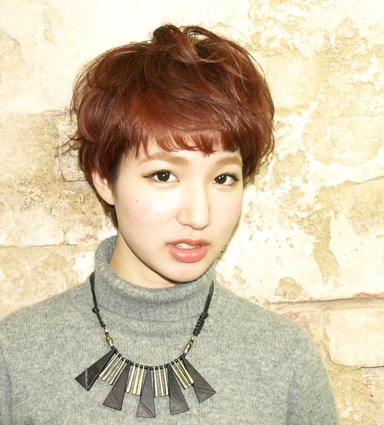 ทรงผมสั้นสําหรับคนหน้ายาว 