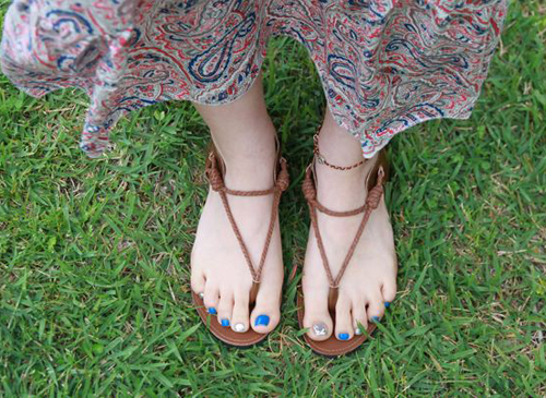 รองเท้าเล่นน้ำสงกรานต์