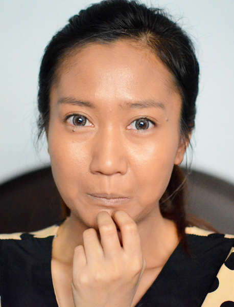 แต่งหน้าเป็นสาวผิวแทน