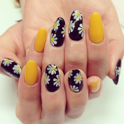 ลายเพ้นท์เล็บหน้าร้อน 