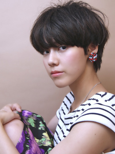 ทรงผมสั้นสําหรับคนหน้ายาว 