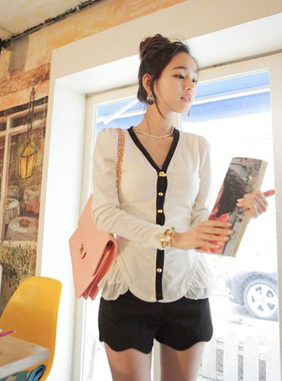 ชุดทำงานแบบขาสั้น 