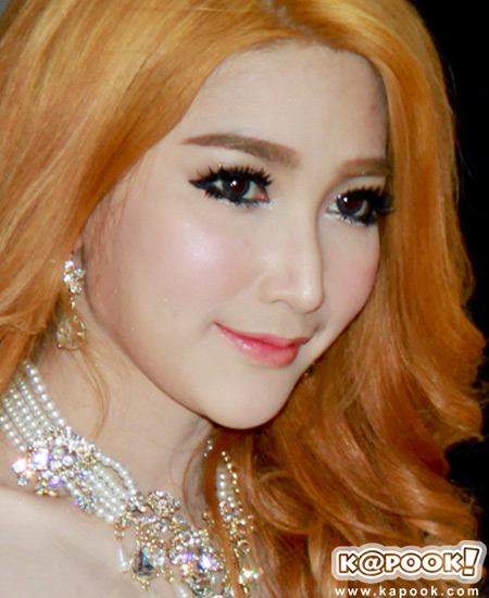 แต่งหน้าพริตตี้