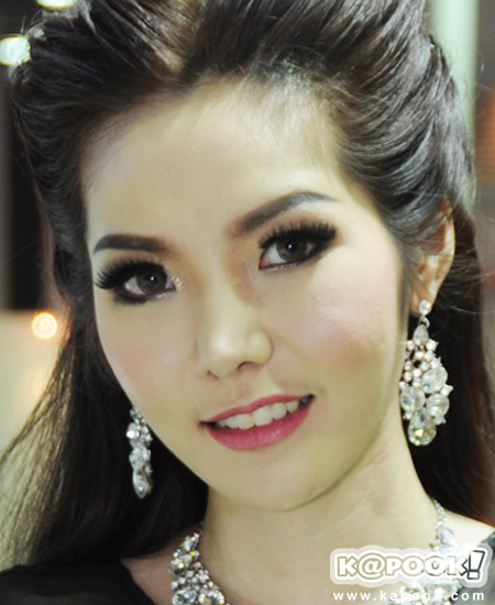 แต่งหน้าพริตตี้