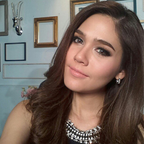 ชมพู่ อารยา