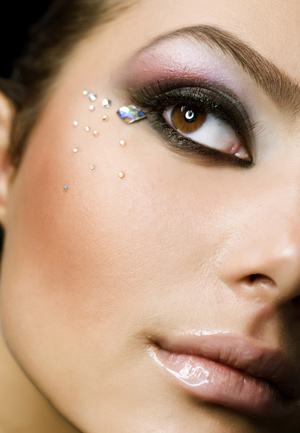 แต่งตาด้วยกลิตเตอร์