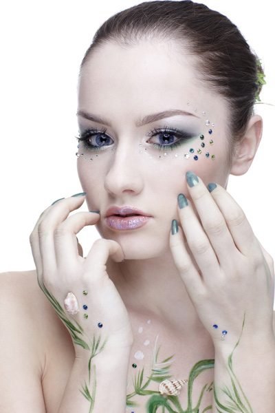 แต่งตาด้วยกลิตเตอร์