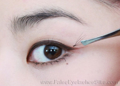 ขนตาปลอม