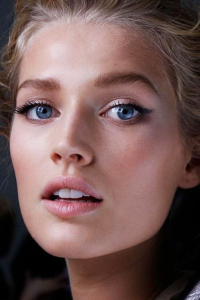 ขนตาปลอม