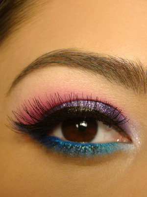 แต่งตาสีนีออน