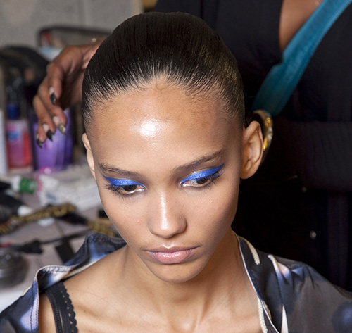 กรีดอายไลน์เนอร์