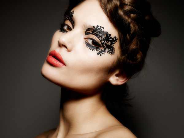 สติกเกอร์ลายฉลุ