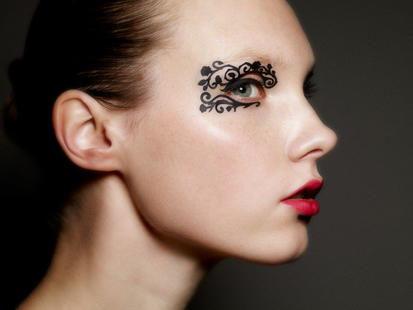 สติกเกอร์ลายฉลุ