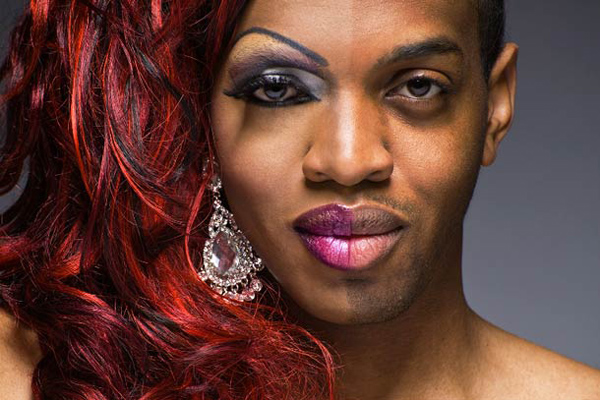 แต่งหน้าครึ่งชายครึ่งหญิง