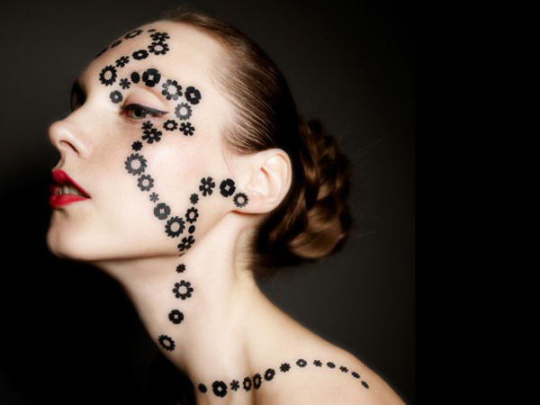 สติกเกอร์ลายฉลุ