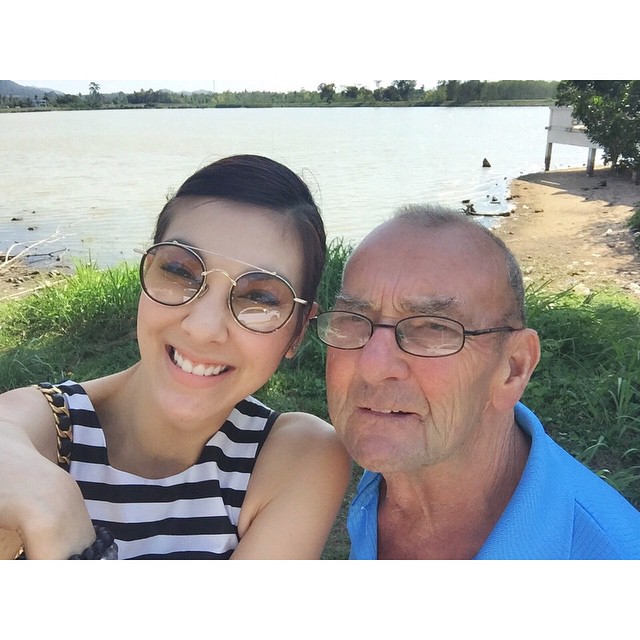 ภาพครอบครัว โบว์ เบญจวรรณ ฉลองสงกรานต์แฮปปี้พร้อมหน้า