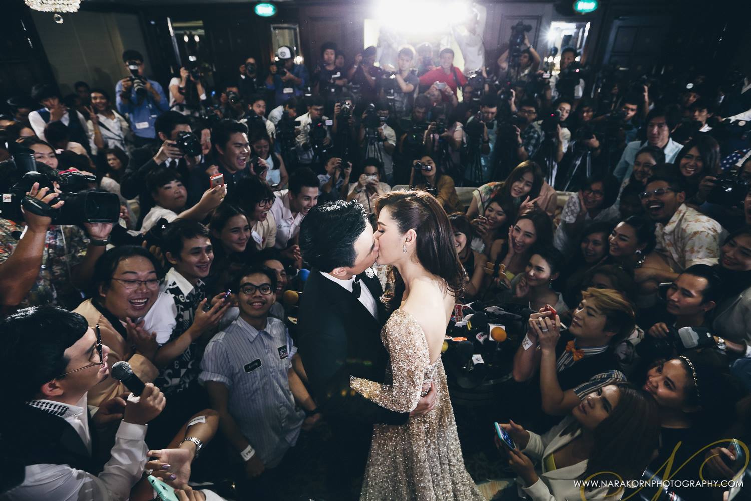 เก็บตกภาพบรรยากาศงานแต่ง ชมพู่ น็อต สวยงามราวกับความฝัน