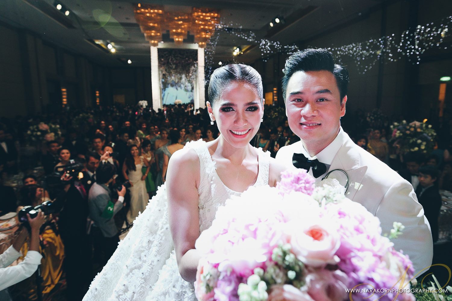 เก็บตกภาพบรรยากาศงานแต่ง ชมพู่ น็อต สวยงามราวกับความฝัน