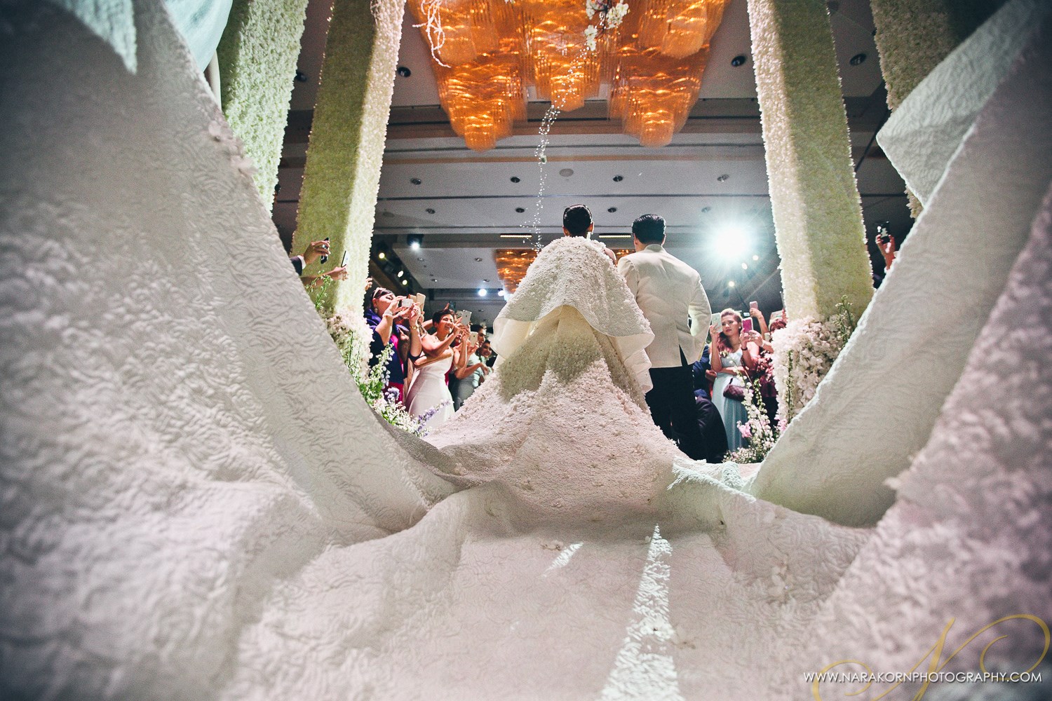 เก็บตกภาพบรรยากาศงานแต่ง ชมพู่ น็อต สวยงามราวกับความฝัน