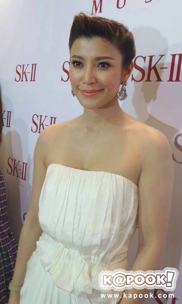 เอมมี่ มรกต