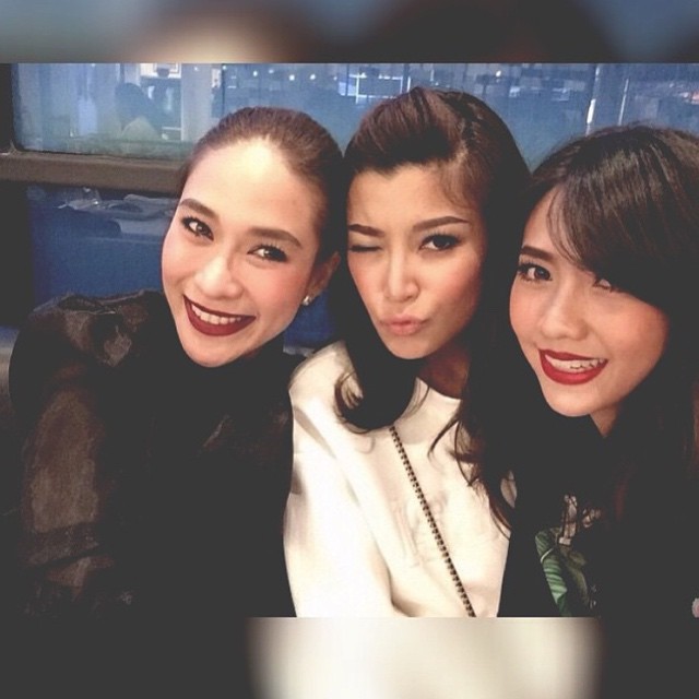 พลอย เอมมี่ แตงโม แชะภาพร่วมเฟรม สวยกินกันไม่ลง