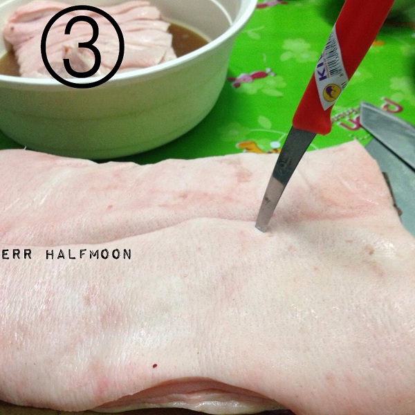 วิธีทำหมูกรอบใน 50 นาที สูตรเร่งรัดสำหรับคนใจร้อน