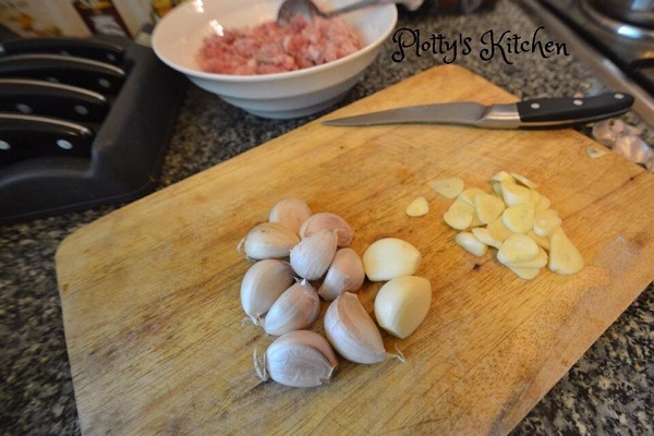 ข้าวเหนียวน้องเป็ดกับหมูทอดกระเทียมพริกไทย เมนูน่ารักชวนหม่ำ