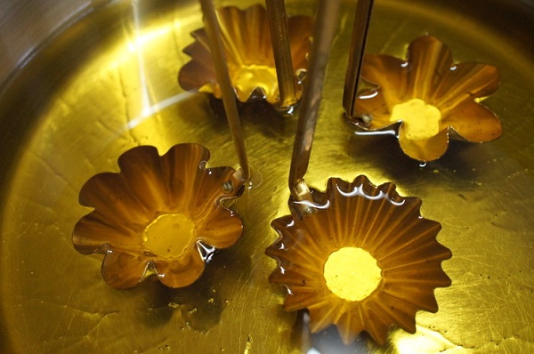 กระทงทอง ของกินเล่นน่ารัก ๆ พอดีคำ