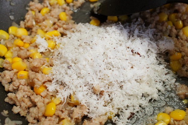 กระทงทอง ของกินเล่นน่ารัก ๆ พอดีคำ