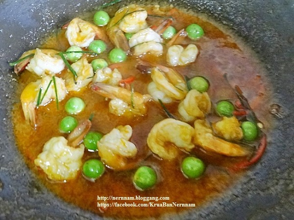 พะแนงกุ้ง อาหารไทยรสกลมกล่อม หอมกลิ่นเครื่องแกง