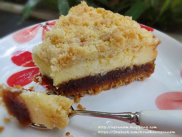 Strawberry Crumble Cheesecake กรอบอร่อย 