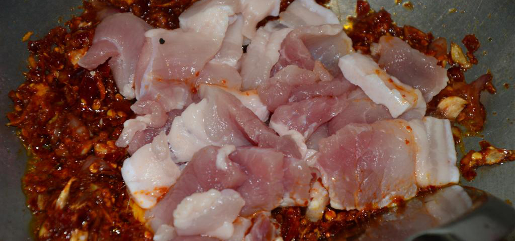 ตำขนุนกับหมูสามชั้นคั่วเค็ม อาหารพื้นบ้านล้านนารสเด็ด