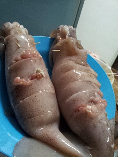 ต้มแซบปลาหมึกยัดไส้ ซดร้อน ๆ รสเด็ดเผ็ดถึงใจ 
