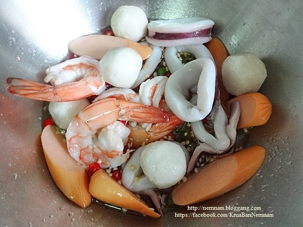 ยำขนมจีนรวมมิตร