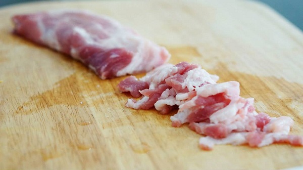 หมูทอดเจียงฮาย สูตรชุบแป้ง เมนูสุดฮอตของชาวออฟฟิศ 
