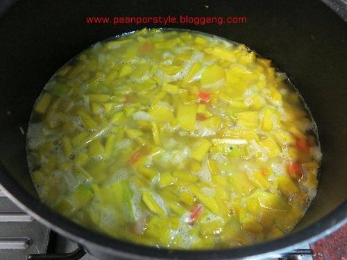 ซุปฟักทอง อาหารฝรั่งเสิร์ฟร้อนๆ รสกลมกล่อม