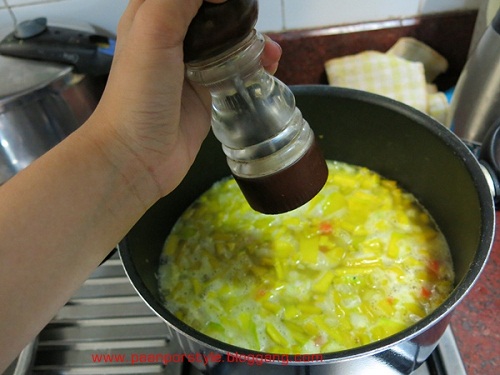 ซุปฟักทอง อาหารฝรั่งเสิร์ฟร้อนๆ รสกลมกล่อม