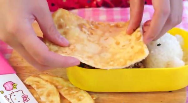 ข้าวหมีริลัคคุมะไข่ยัดไส้ ข้าวหมีริลัคคุมะไข่ยัดไส้