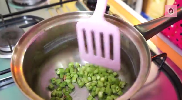 ข้าวหมีริลัคคุมะไข่ยัดไส้ ข้าวหมีริลัคคุมะไข่ยัดไส้