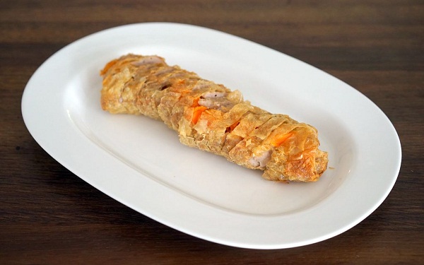 แฮกึ๊นหมูสับ ผสมเนื้อปลาและไข่แดงเค็ม 