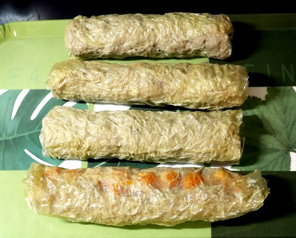 แฮกึ๊นหมูสับ ผสมเนื้อปลาและไข่แดงเค็ม 