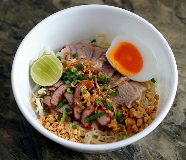 ก๋วยเตี๋ยวต้มยำน้ำข้น