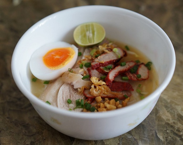 ก๋วยเตี๋ยวต้มยำน้ำข้น