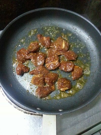 สเต๊กเนื้อโคขุนจิ้มแจ่ว เนื้อนุ่ม น้ำจิ้มแซ่บ แบบฉบับทำง่าย