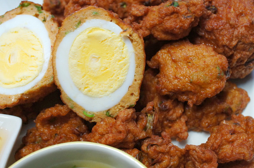 ทอดมันห่อไข่ 