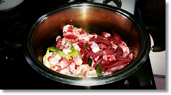 แกงอ่อมหมู แกงไทยดี ๆ ทำกี่ทีก็โดนใจ แกงอ่อมหมู แกงไทยดี ๆ ทำกี่ทีก็โดนใจ